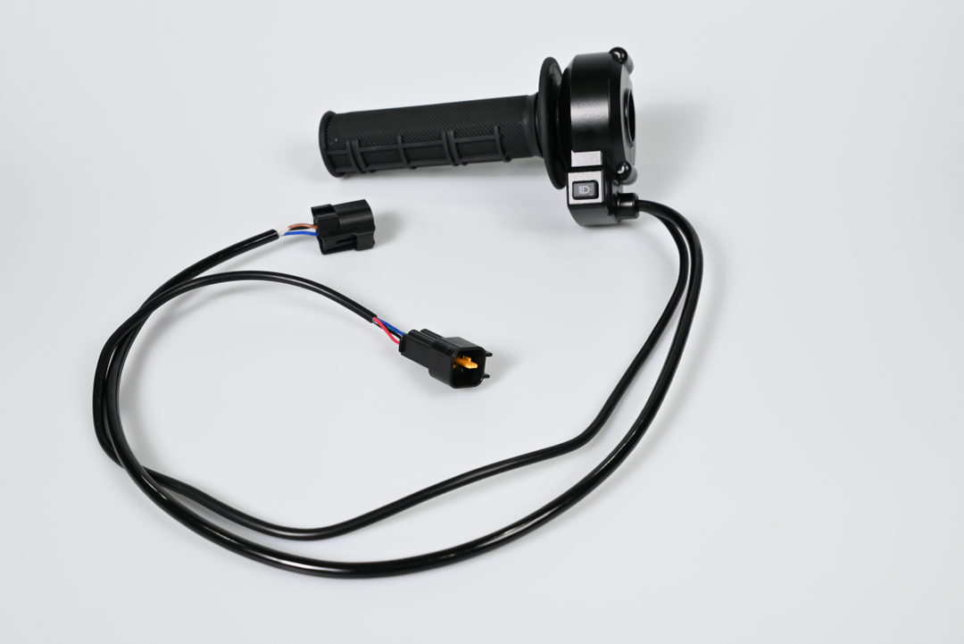 00240-E7-01 Throttle(with P & Head Light/Tail Light Swich )